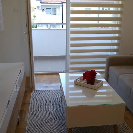 Maximilian Apartament