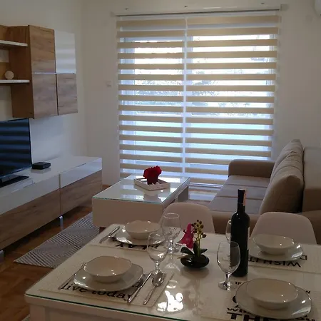 Apartament Maximilian *